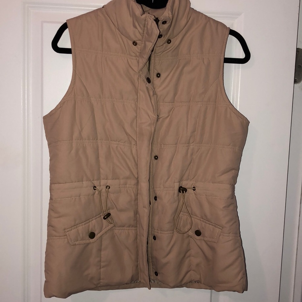 Tan bubble vest